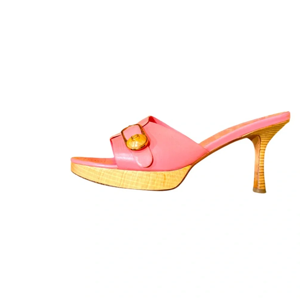 CHANEL VTG Pink High Heels CC Leather Strap Sandals Sleek Stiletto ⭐️⭐️⭐️⭐️⭐️